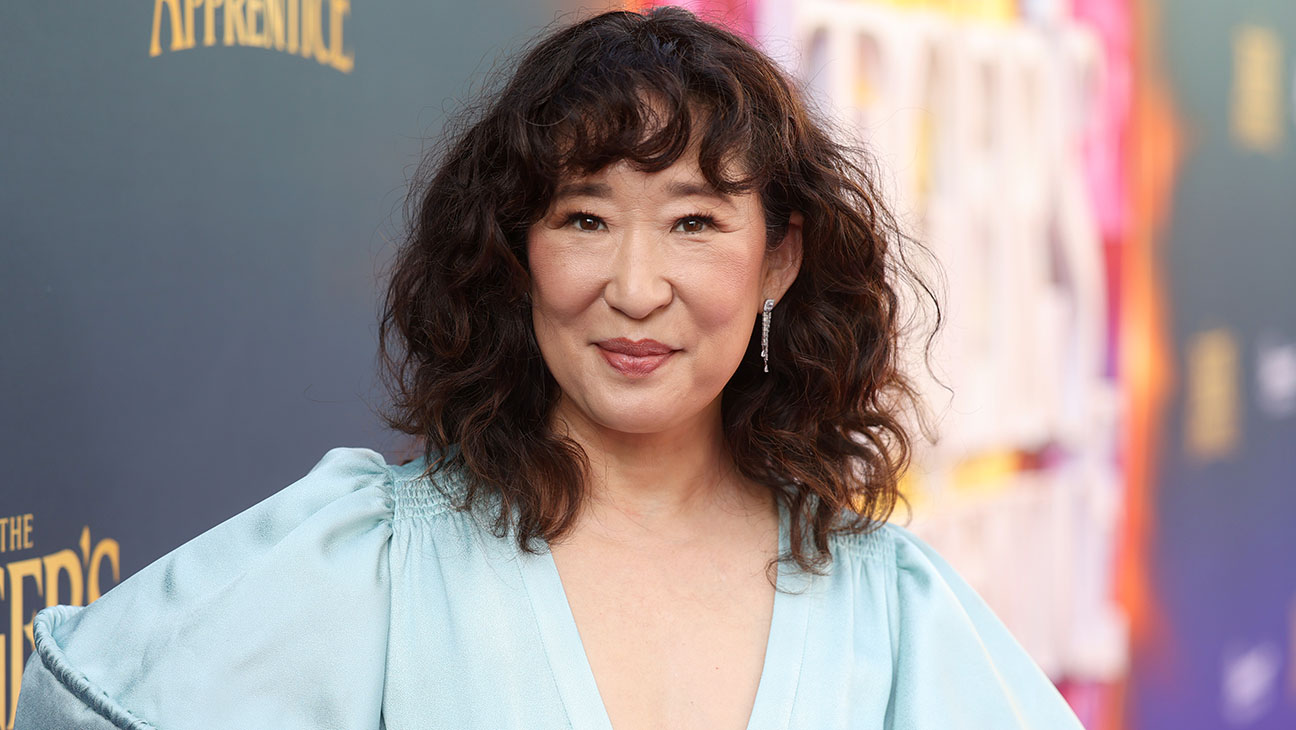 Sandra Oh Reenacts ‘Princess Diaries’ Phone Scene for ‘The Kelly Clarkson Show’