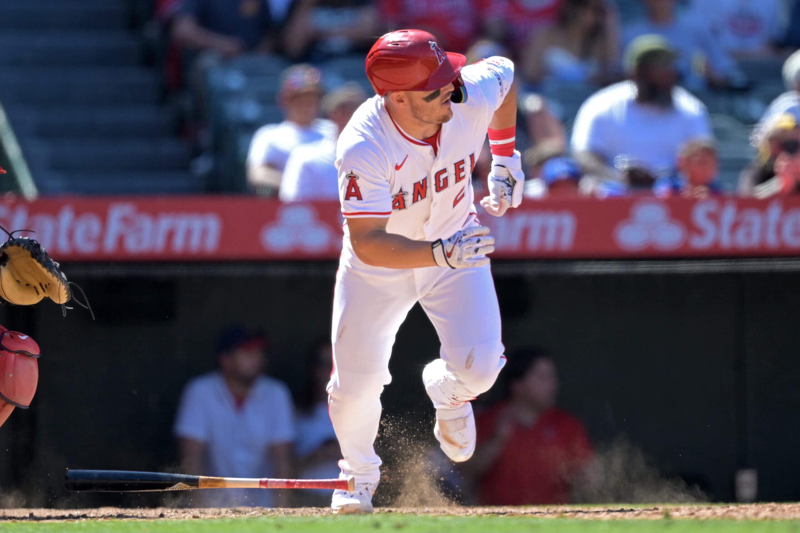 Angels’ Mike Trout undergoing knee surgery for torn meniscus, expected to return this season