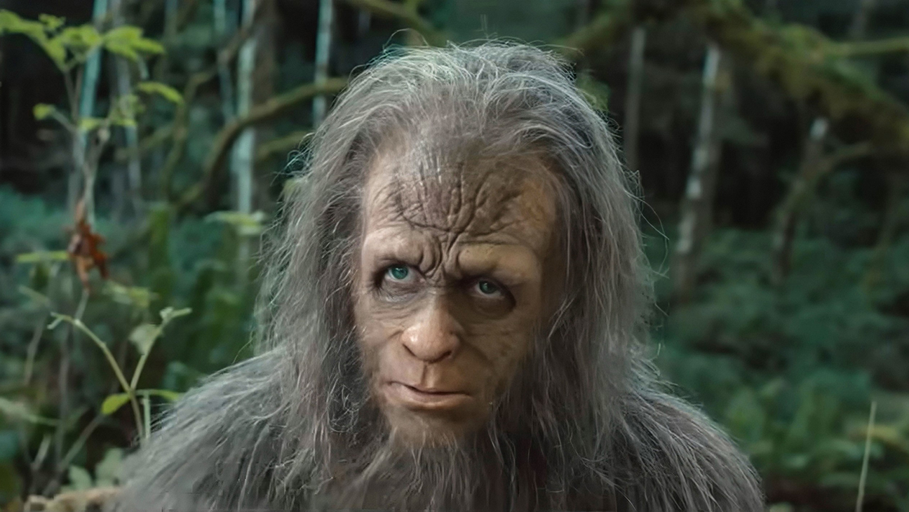 Jesse Eisenberg Hosts ‘Sasquatch Sunset’ Screening for Apes: “The Bonobos Were Very Curious”
