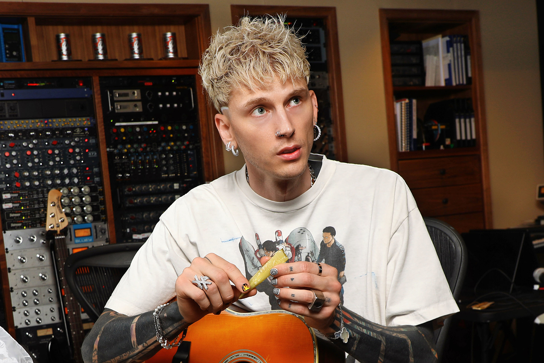 Machine Gun Kelly Isn’t Dumb Enough to Cross Taylor Swift: I Don’t ‘Want Any Smoke’ With Swifties