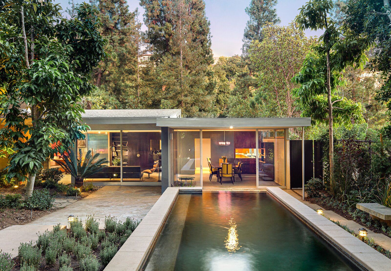 This $5M Midcentury by Robert Kennard Just Listed for the First Time in Decades