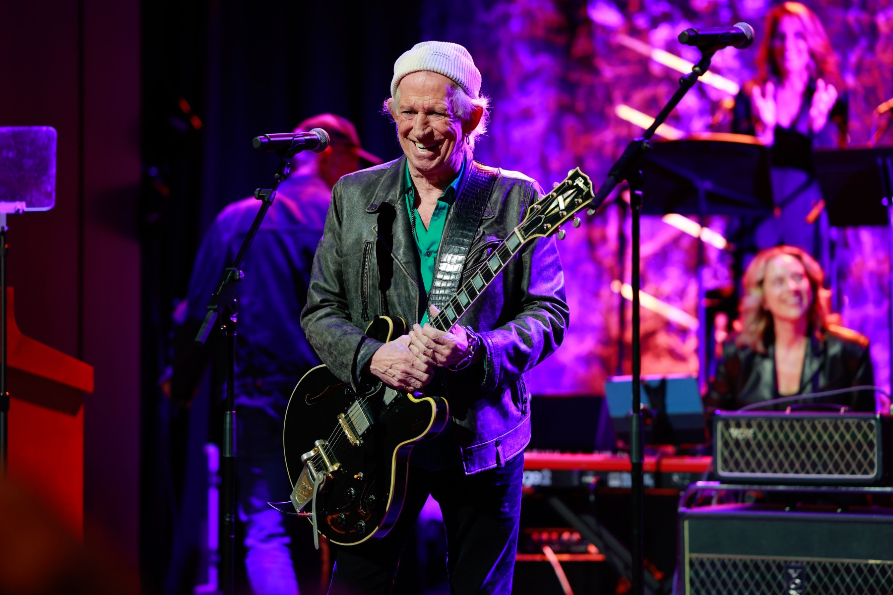 Keith Richards Surprises Nashville at Country Music Hall of Fame Induction Ceremony